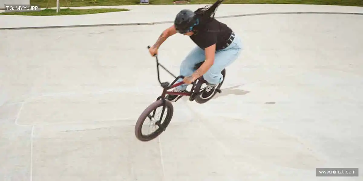 🎁 限量潮品，独家发售，体育周边让热爱触手可及！